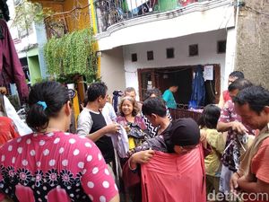 Warga Korban Banjir Srengseng Jakbar Butuh Bantuan Pakaian-Makanan