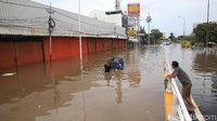 Begini Penampakan Banjir di Kawasan Grogol