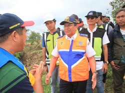 Pantau Lokasi Banjir di Cipali, Kemenhub Minta Dibangun Tanggul
