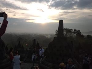 Fakta: Pengunjung Wisata Sunrise di Candi Borobudur Didominasi Bule Fakta: Pengunjung Wisata Sunrise di Candi Borobudur Didominasi Bule