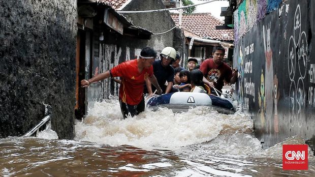Riko Simanjuntak Doakan Banjir Jakarta Cepat Selesai