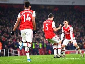 Arsenal Unggul 2-0 Atas Man United di Babak Pertama Arsenal Unggul 2-0 Atas Man United di Babak Pertama