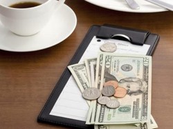 Liburan ke 2 Negara Ini, Jangan Coba-coba Beri Uang Tip! Jangan!