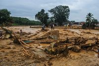 Banjir dan longsor di Lebak, Banten membuat ribuan rumah rusak berat di 30 desa yang berada di 6 kecamatan
