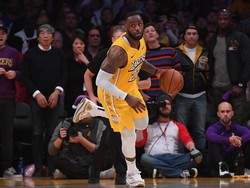 Hasil NBA: Triple Double LeBron James Antar Lakers Tundukkan Suns
