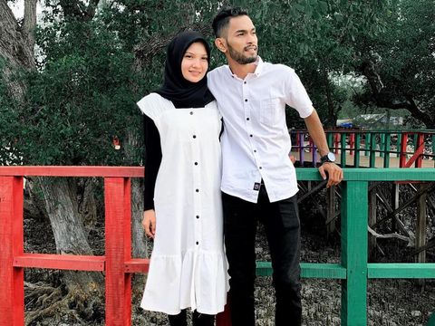Martunis dan Sriwahyuni