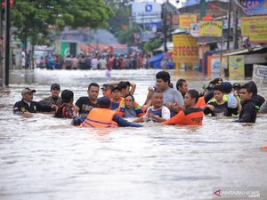 Diterjang Banjir, 16 Ribu Warga Tangerang Mengungsi