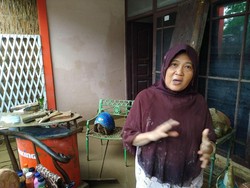 Pilu Warga Nusa Indah Bogor Belasan Jam Kedinginan Bertahan Diterjang Banjir