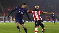 Delle Ali mengontrol bola. Mark Kerton/PA via AP.