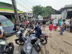 Mobil-mobil Terseret Banjir di Pondok Gede Permai, Ini Lokasi Parkirnya