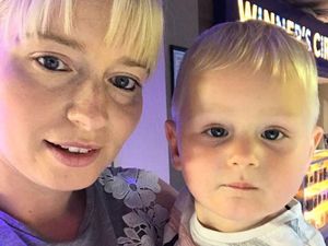 Liburan Horror, Sekeluarga Tidur di Kasur Bernoda Darah & Kencing Liburan Horror, Sekeluarga Tidur di Kasur Bernoda Darah & Kencing