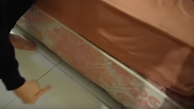 Lokasi Andhika Pratama menyimpan majalah porno