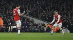 Nicolas Pepe dan Sokratis Permalukan MU di Emirates Stadium