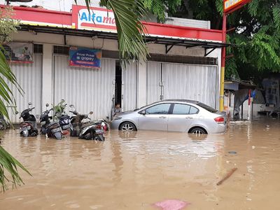 Melihat Kemang IFI Jatiasih Bekasi yang Masih Terendam Banjir