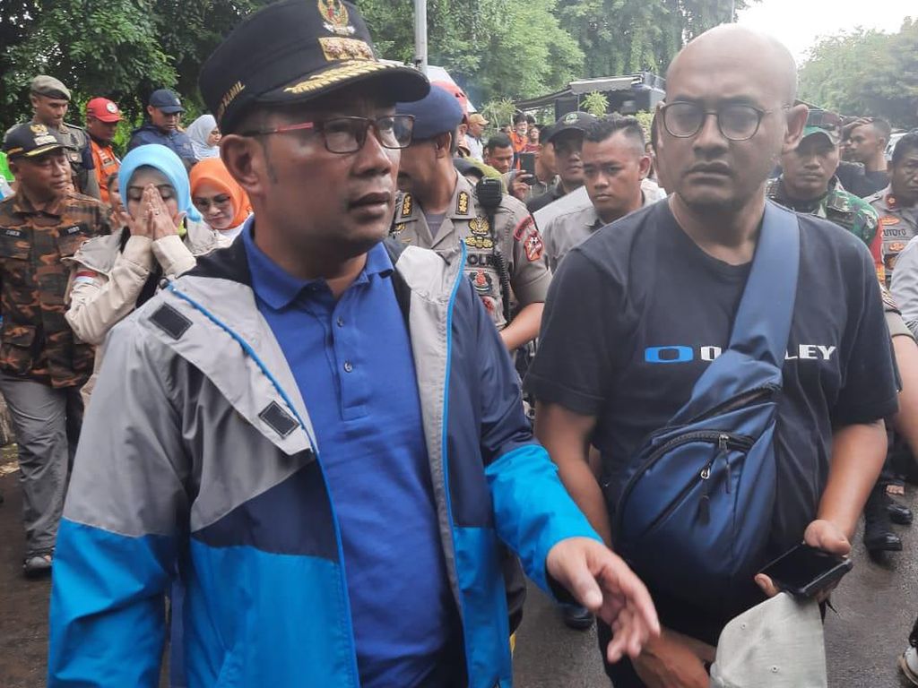Terbatas Urus Bencana, Ridwan Kamil: Kalau DKI Gubernur Langsung Teknis Terbatas Urus Bencana, Ridwan Kamil: Kalau DKI Gubernur Langsung Teknis