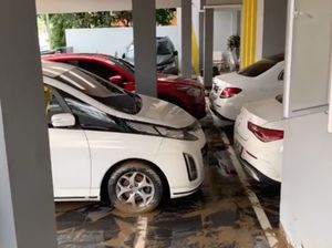 Banjir Surut, Seperti Ini Penampakan Deretan Mobil Parto Usai Terendam Banjir Surut, Seperti Ini Penampakan Deretan Mobil Parto Usai Terendam