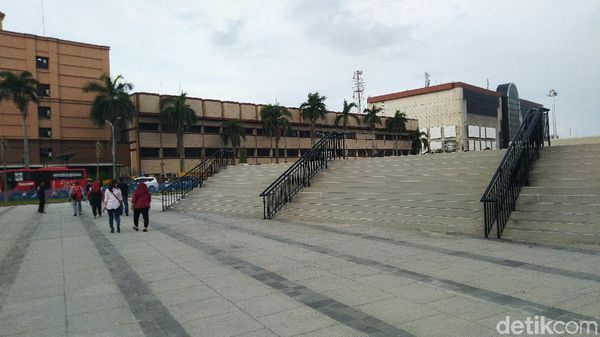 Potret Alun-alun Semarang Reborn
