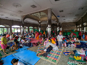 Pengungsi Banjir di Cipinang Melayu 926 Orang, Ada Ibu Hamil-Lansia