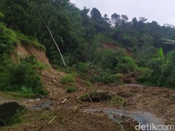 Akses Tertutup, Korban Longsor di Sukajaya Bogor Belum Dapat Bantuan