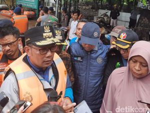 RK Pantau Banjir di Bekasi: Jatiasih Terparah, Perumahan Elite Pun Kena