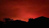 Fenomena Langit Merah Darah di Australia
