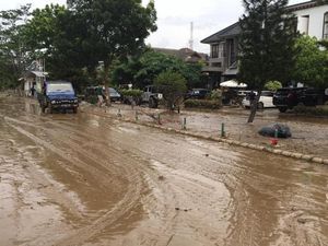 Warga Kemang Pratama Usai Banjir 2 Meter: Seperti Habis Kena Tsunami