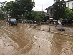 Warga Kemang Pratama Usai Banjir 2 Meter: Seperti Habis Kena Tsunami