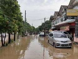 Perumahan di Jatiasih Bekasi Masih Terendam Banjir, Listrik Padam
