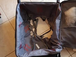 Koper Rusak Parah, Penumpang Pesawat Tuntut Ganti Rugi