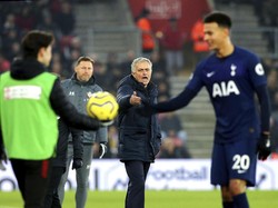Sedangkan Spurs tak bergerak dari posisi ke-6 dengan perolehan 30 poin. Mark Kerton/PA via AP.
