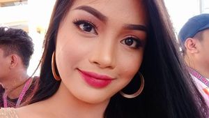 Potret Guru SMA Cantik yang Viral, Netizen Ingin Daftar ke Sekolahnya