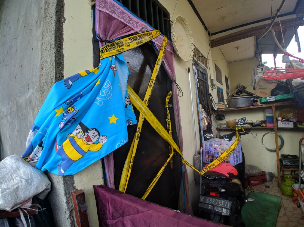 Rumah Sekeluarga yang Tewas Keracunan Asap Genset Digaris Polisi