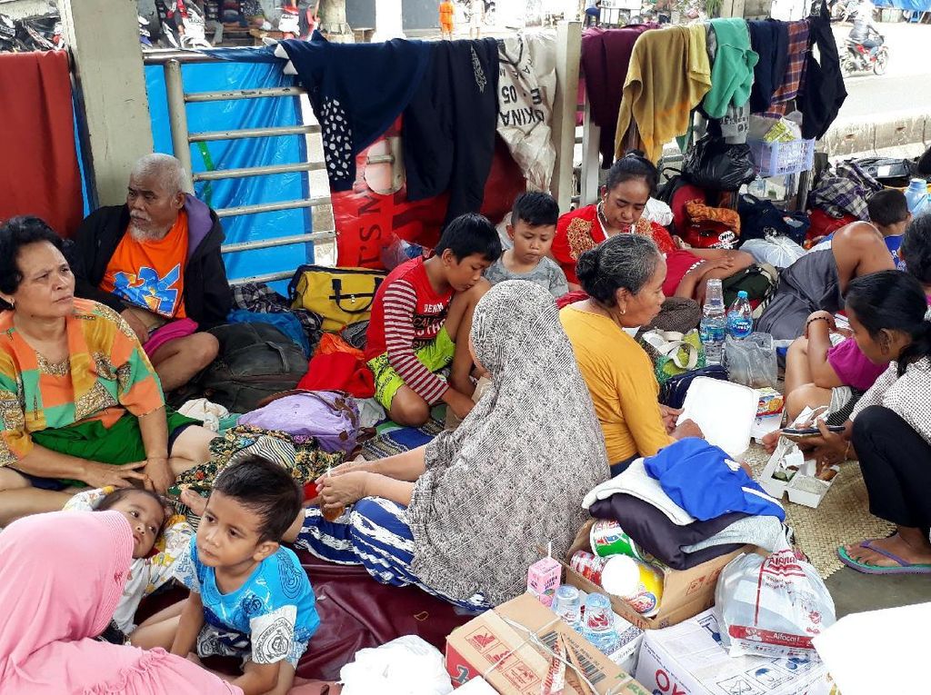 BNPB: Jumlah Pengungsi Banjir Jabodetabek Naik Jadi 173 ribu Orang BNPB: Jumlah Pengungsi Banjir Jabodetabek Naik Jadi 173 ribu Orang