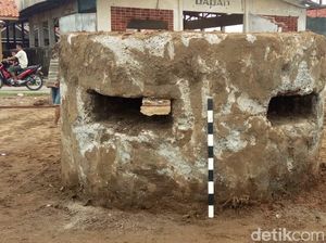 Air Laut Surut, Muncul Benteng Kolonial di Pantai Dadap Indramayu