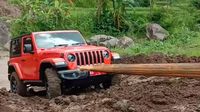Duh, Wrangler Rubicon Bupati Karanganyar Gagal Nanjak