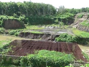 Pembangunan Jembatan Perkebunan Senilai Rp 22 Miliar Mangkrak Dikeluhkan Pembangunan Jembatan Perkebunan Senilai Rp 22 Miliar Mangkrak Dikeluhkan