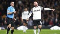 Cocu begitu terkesan dengan penampilan menawan Rooney di laga ini. AP Photo/Bradley Collyer.