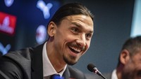 Ibrahimovic waktu berusia 17 tahun pernah diundang untuk mengikuti trial di Arsenal. Ibra lalu mengingat masa itu dan bilang, Zlatan tidak butuh audisi (Claudio Furlan/LaPresse via AP)