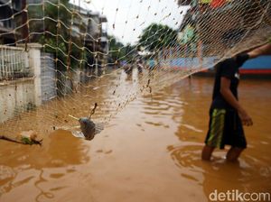 Video: 243 Warga Gugat Anies Gegara Tak Dapat Peringatan Dini Banjir