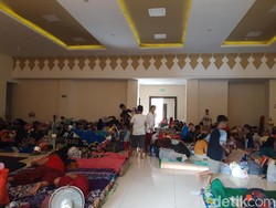 Korban Banjir Kampung Lubang Minta Bantaran Kali Ciliwung Ditanggul