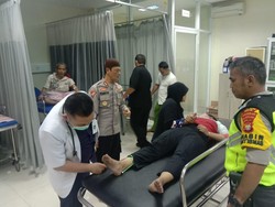 Digigit Ular saat Banjir, Ibu-ibu di Bekasi Dilarikan ke RS