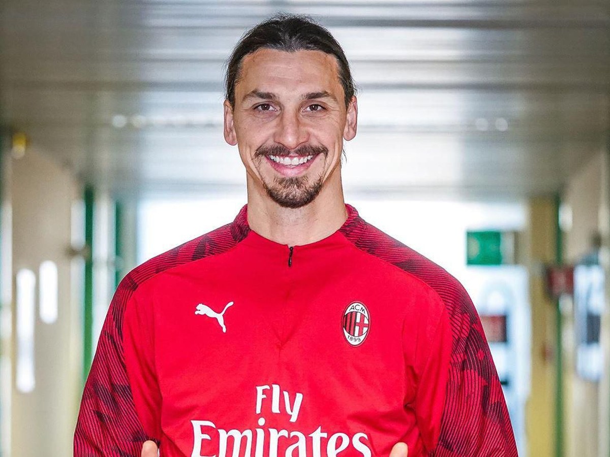 Ibrahimovic melakukan penggalangan dana untuk membantu melawan penyebaran virus corona. Foto: Instagram @acmilan