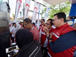 Persiapan Arus Balik, Ahok Tinjau SPBU di Tol Jakarta-Cikampek