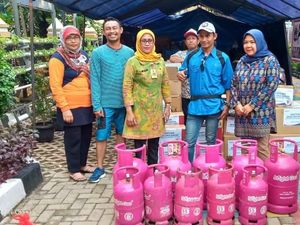 Pertamina Salurkan 146 Tabung LPG untuk Dapur Umum di Jakarta