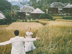 So Pretty! Aktris Jeon Hye Bin Berbagi Foto Pernikahan di Bali