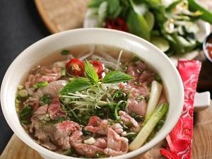 5 Tempat Makan Pho Enak yang Bisa Hangatkan Tubuh Siang Ini