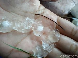 Hujan Es Sempat Landa Desa Cisontrol Ciamis