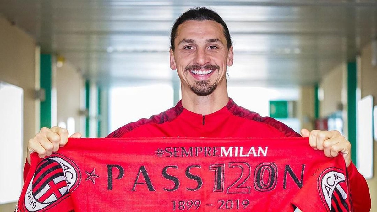 Zlatan Ibrahimovic resmi diperkenalkan AC Milan. (Foto: Instagram @acmilan)