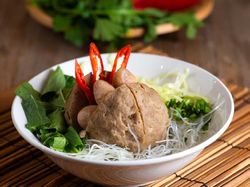 Mau Icip Bakso Kerikil Pemilu di Rumah? Kini Ada Versi Frozen-nya