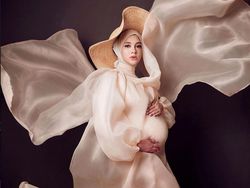 Inspirasi Foto Maternity Berhijab dari Biby Alraen, Istri Cantik Rifky Baweel